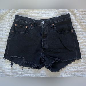 Levi’s Black Jean Shorte